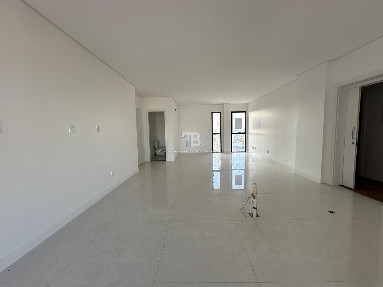 4321 – Apartamento novo com 3 suítes e 2 vagas no Presidente Médici – Chapecó