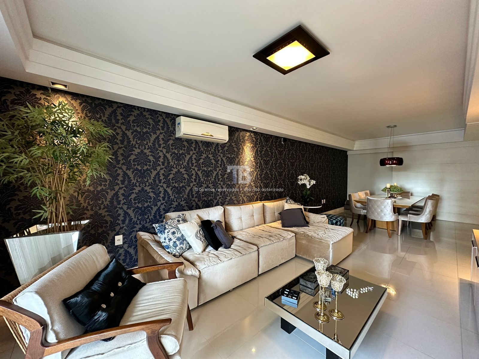 3870 – Apartamento com Hidromassagem, no Centro de Chapecó