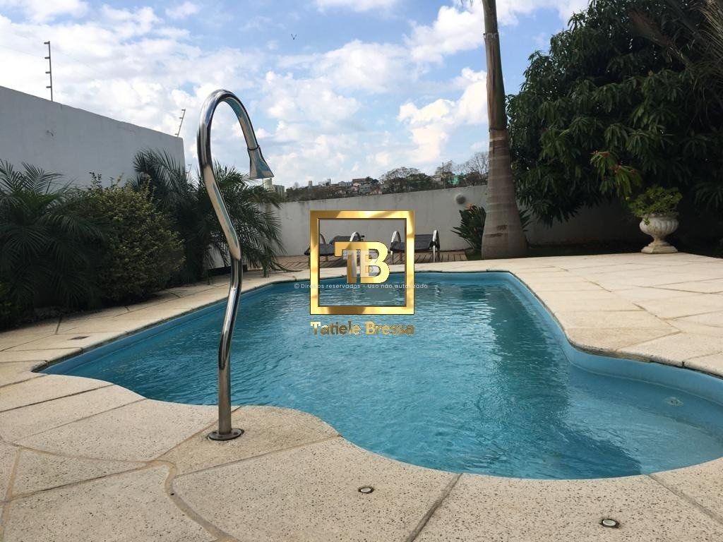 480 – Casa semimobiliada com 3 quartos, piscina e edícula no Universitário, Chapecó