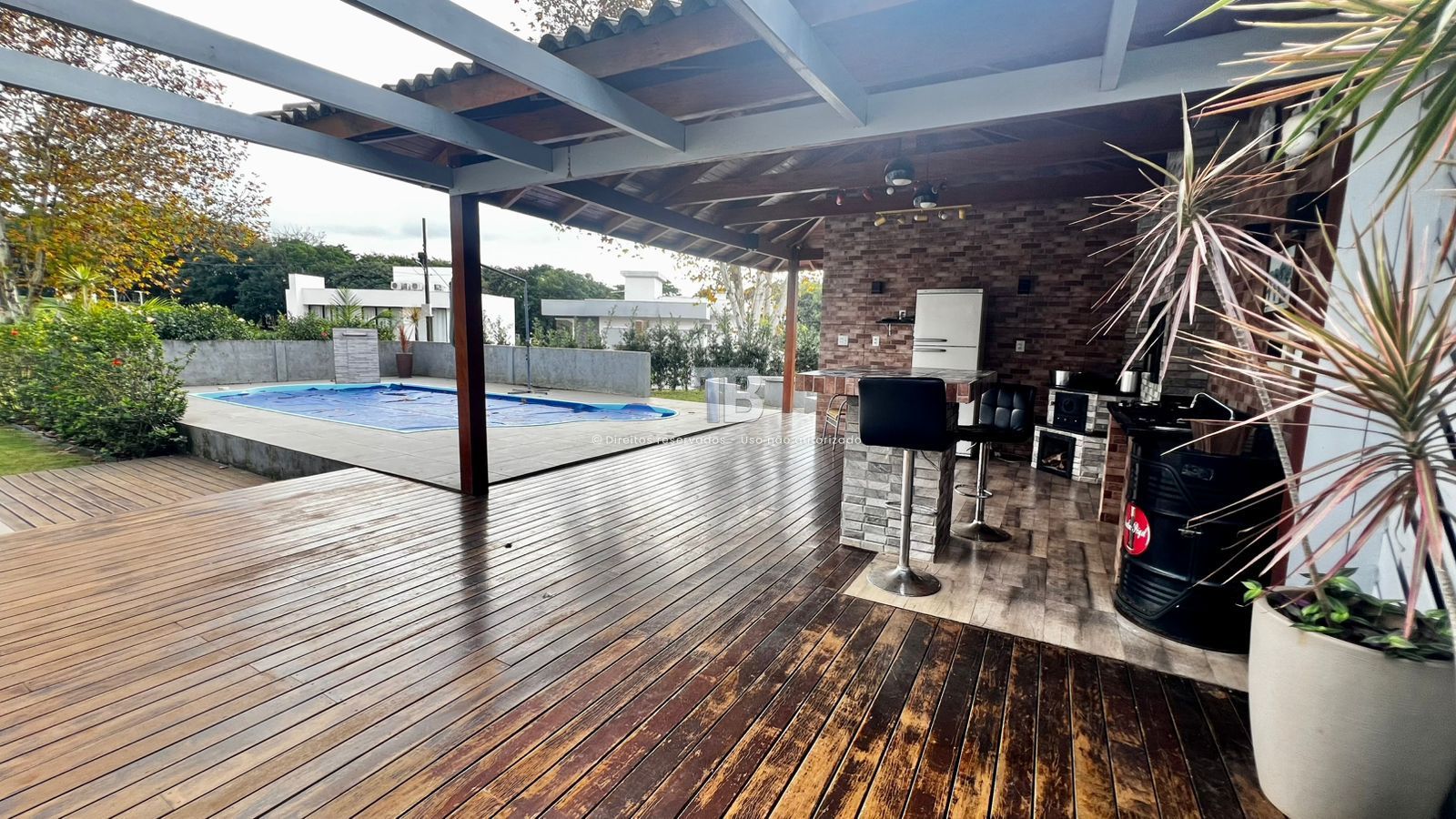 4337 – Casa de condomínio com 3 quartos e piscina à venda no Espelho das Águas