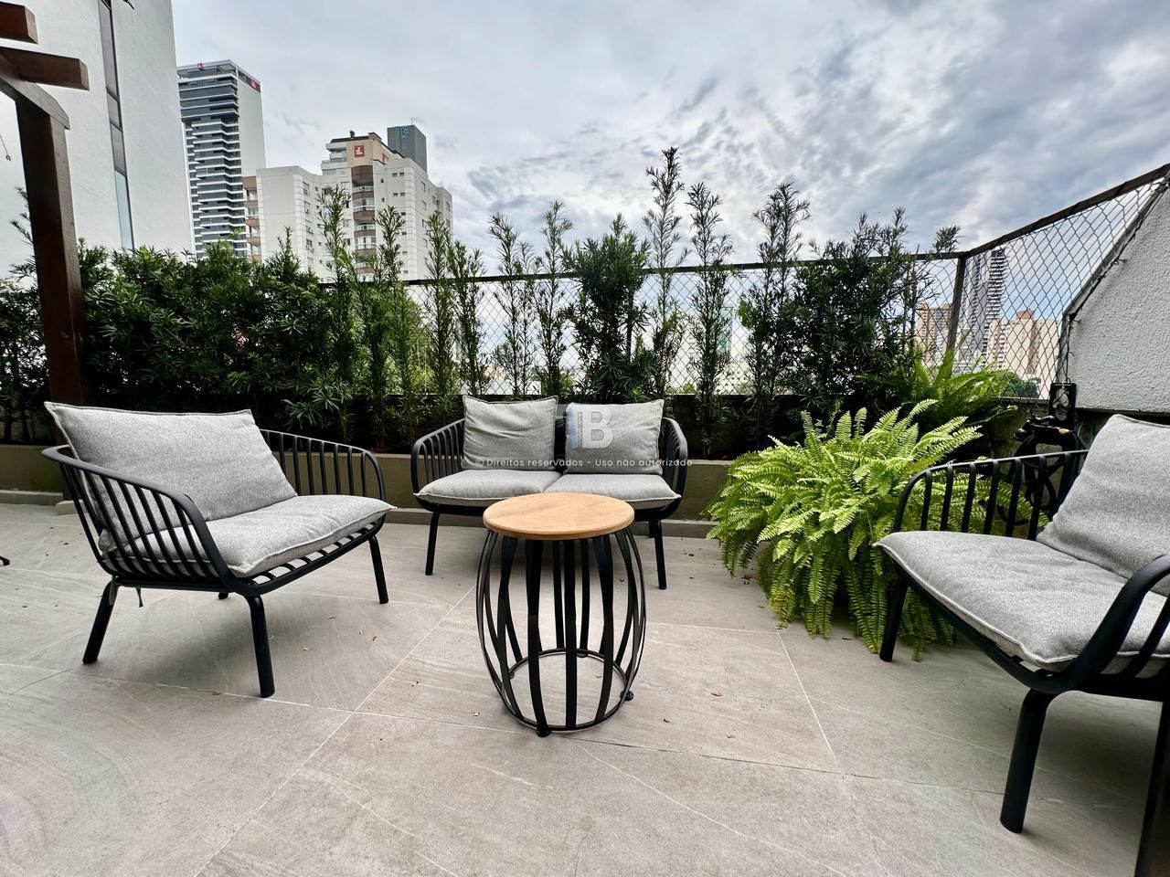 3823 – Apartamento luxuoso: 3 quartos, 2 suítes, Centro de Chapecó.