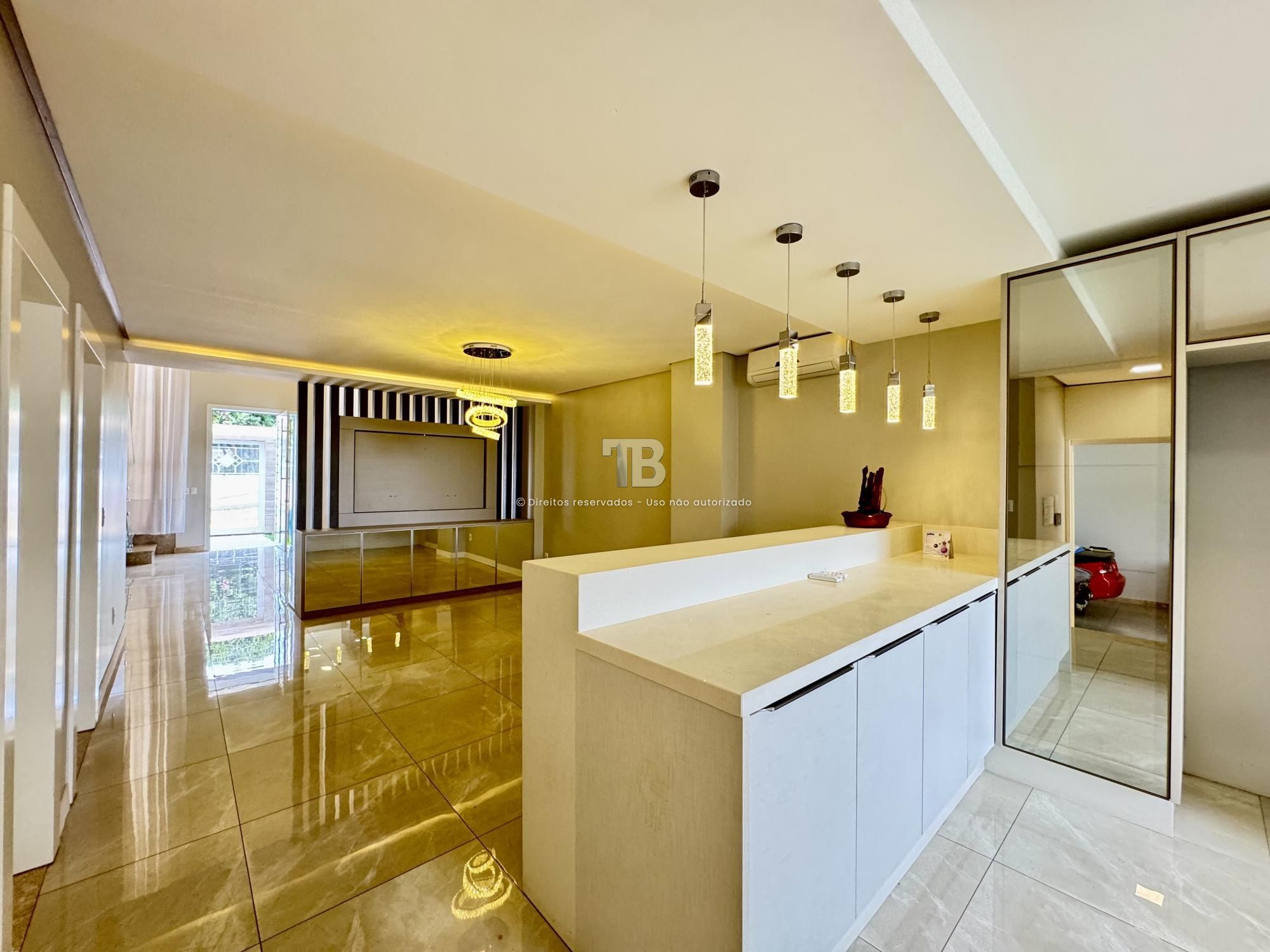 4090 – Casa com 3 suítes e 6 vagas à venda no Líder, próximo à Av. Getúlio Vargas