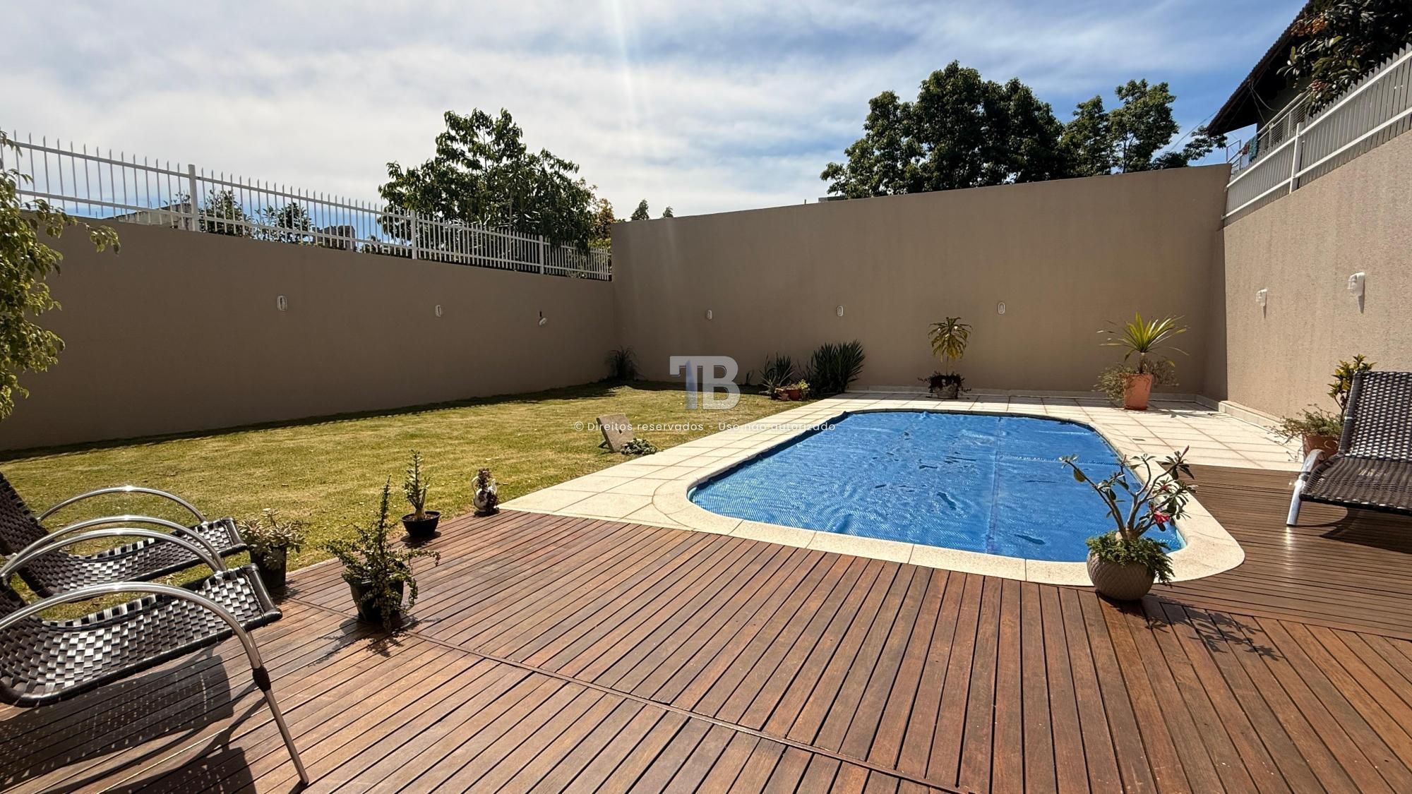 4520 – Casa 3 Quartos com Piscina e Área Gourmet em Chapecó