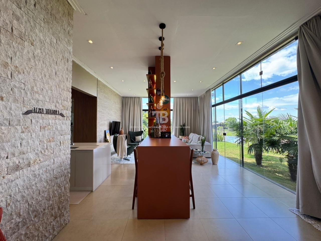 4537 – Casa semimobiliada com 4 quartos em condomínio no Bouganville Chapecó, SC