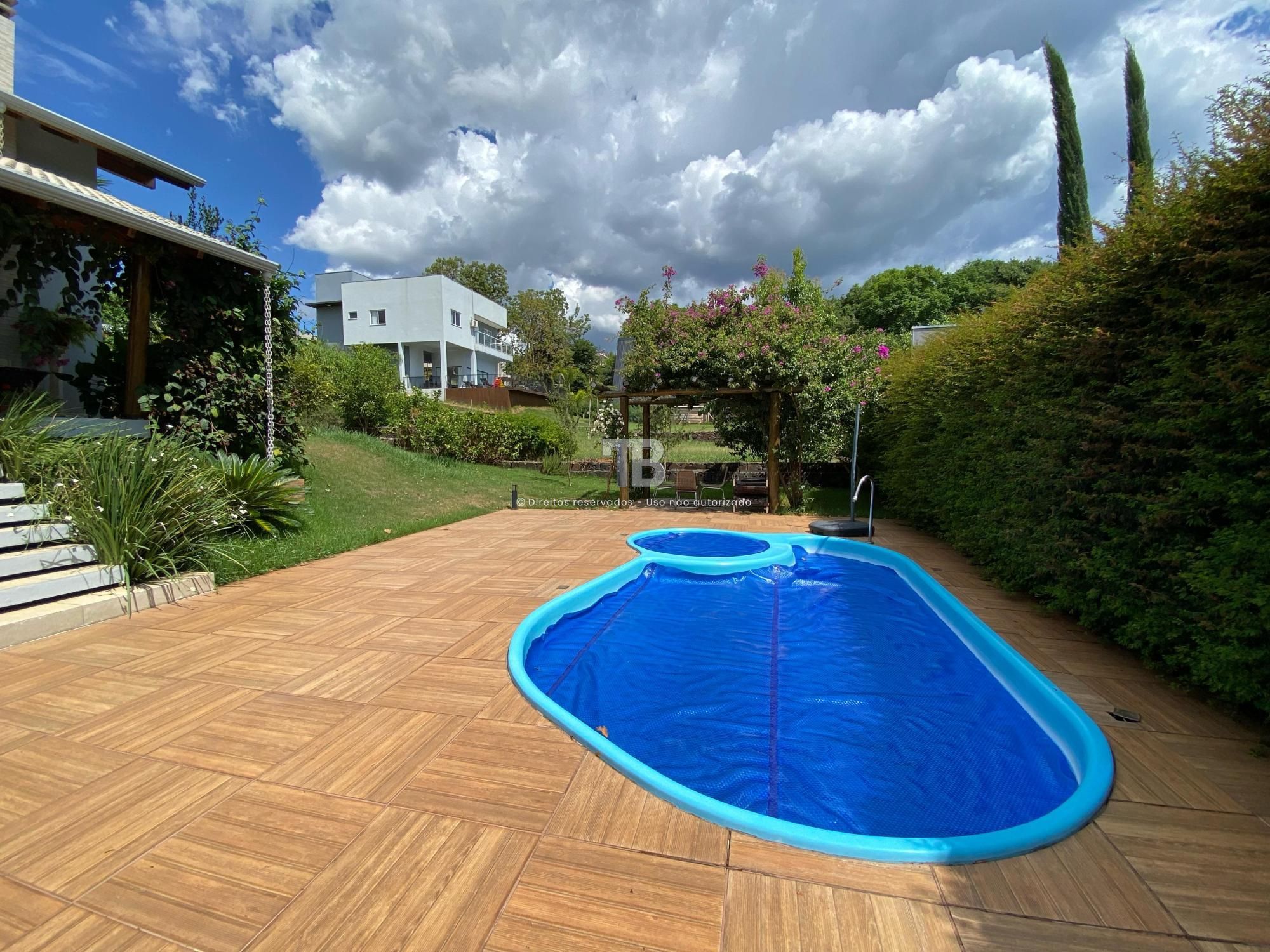 4197 – Casa de condomínio com suíte e piscina no Espelho das Águas, Chapecó