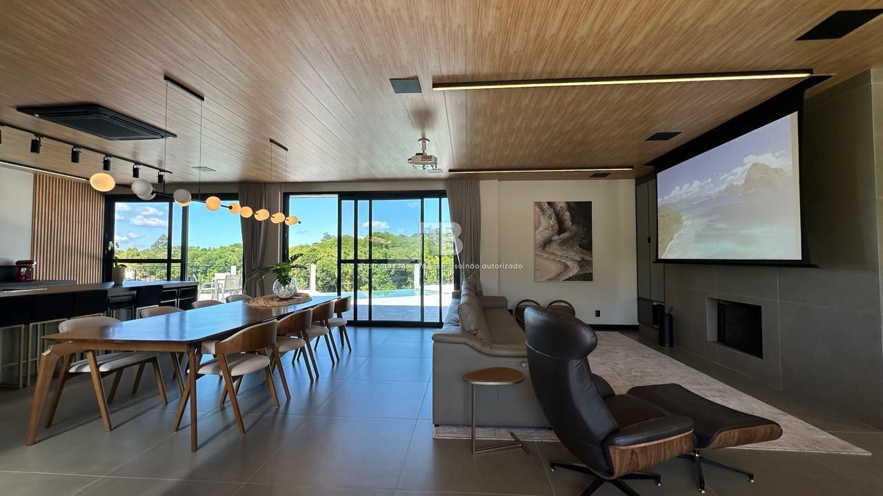 3719 – Casa Mobiliada em Condomínio Fechado com Lazer Completo e Privativo