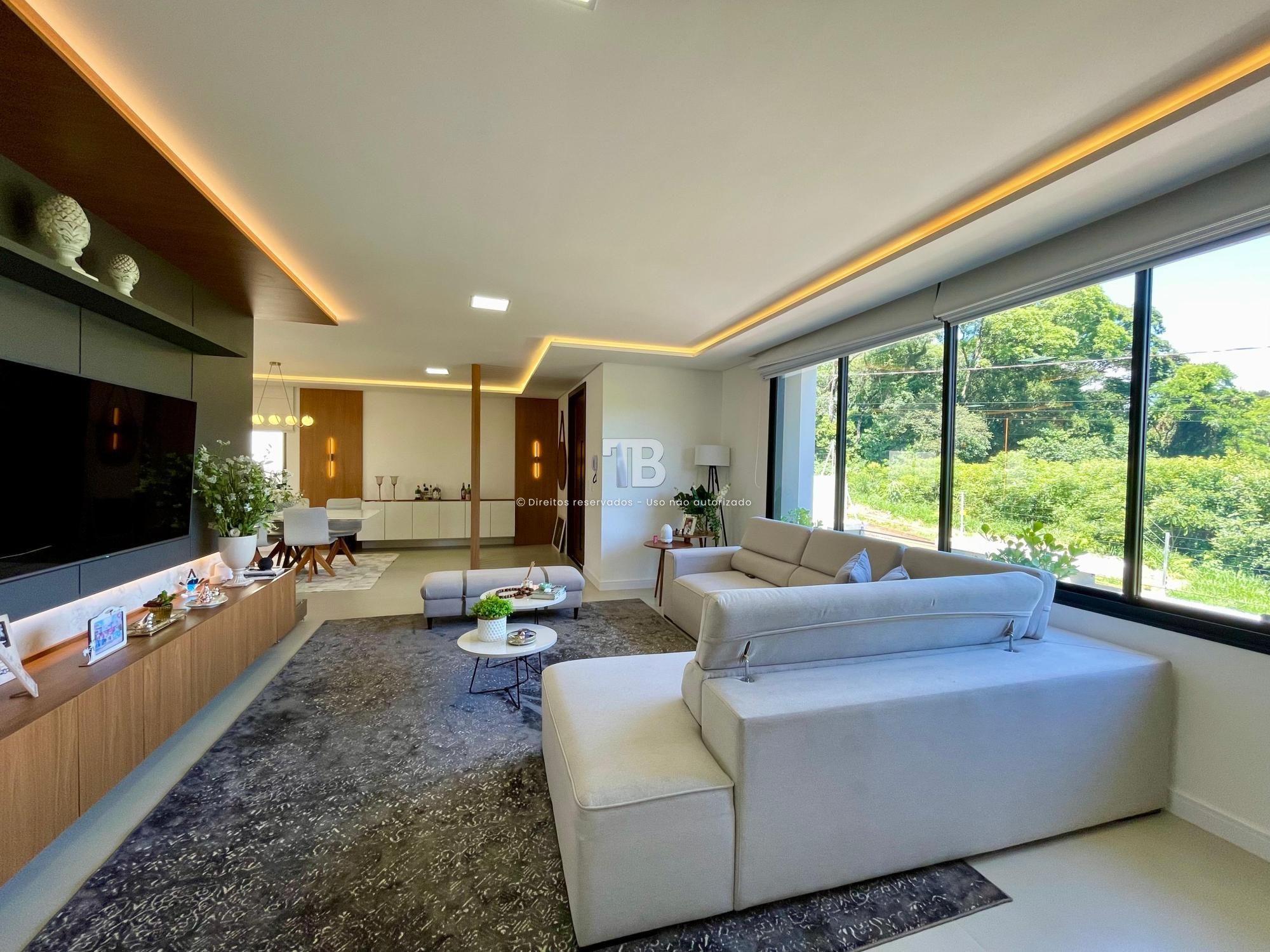 4142 – Casa com 3 Suítes, Piscina e Área Gourmet no Jardim Europa, Chapecó