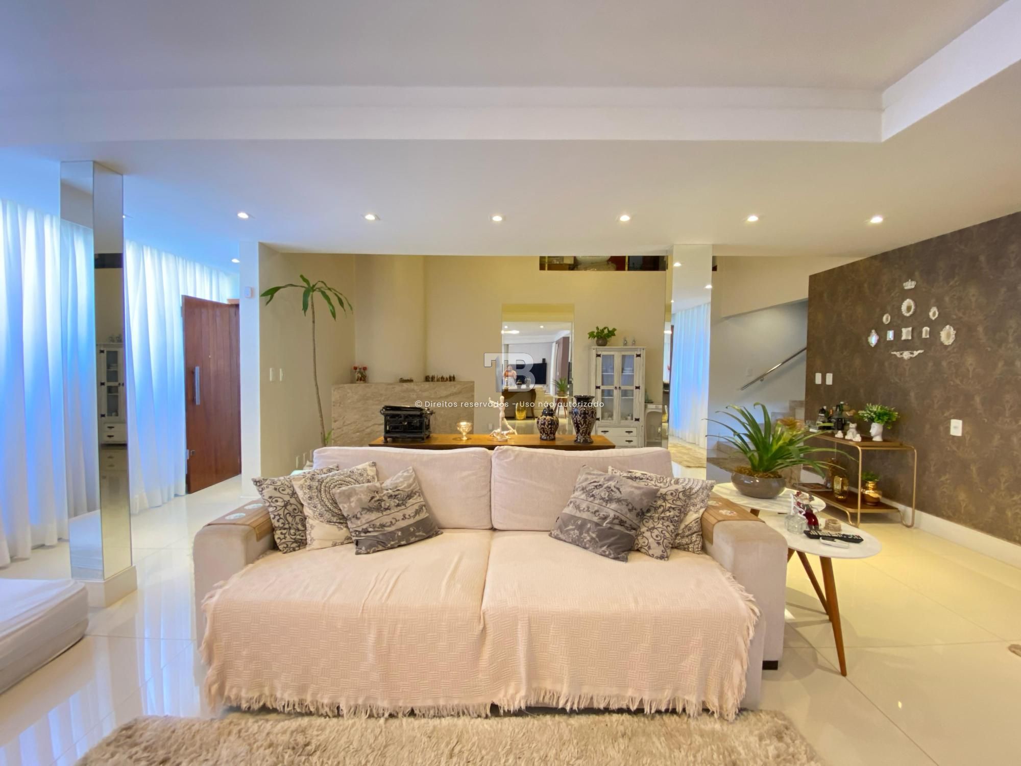 4196 – Casa semimobiliada com suíte e piscina no Parque das Palmeiras, Chapecó